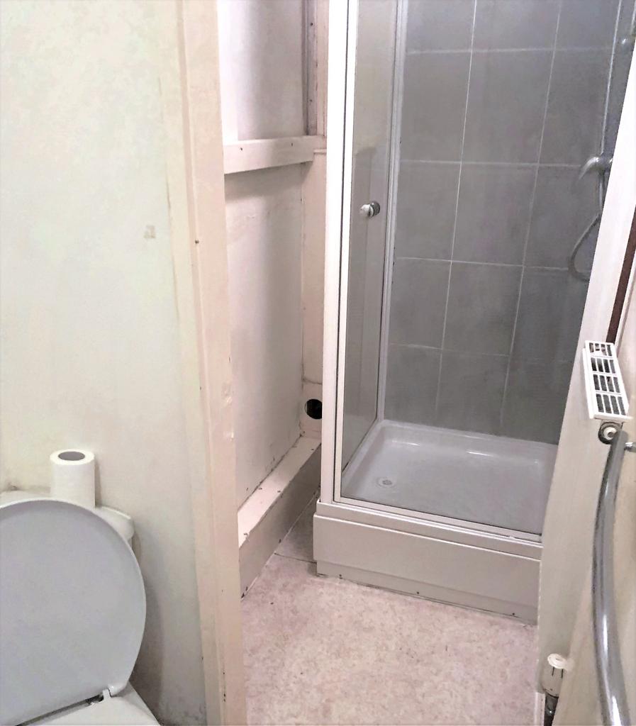 Bathroom 2 of 2