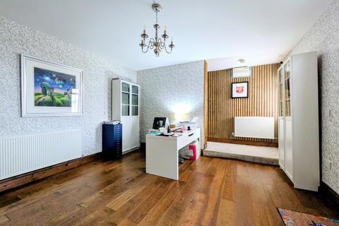 5 bedroom end of terrace house for sale, Commercial Street, Trimdon Colliery