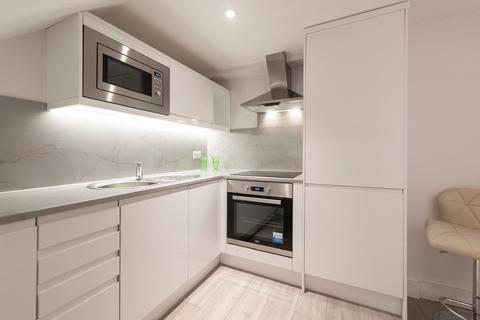 Studio to rent, Finchley Road, London NW3