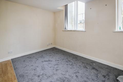 undefined, Apt 5, Howgate House, 3 Wellington Road, Dewsbury WF13 1HF