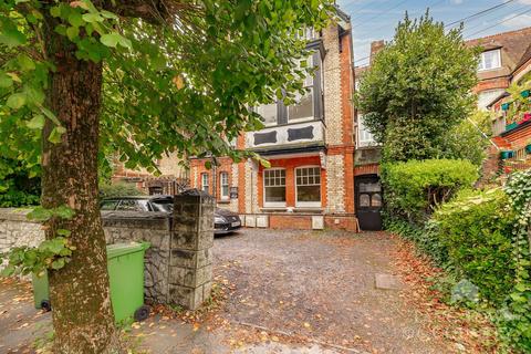 undefined, Queens Gate, Plymouth PL4