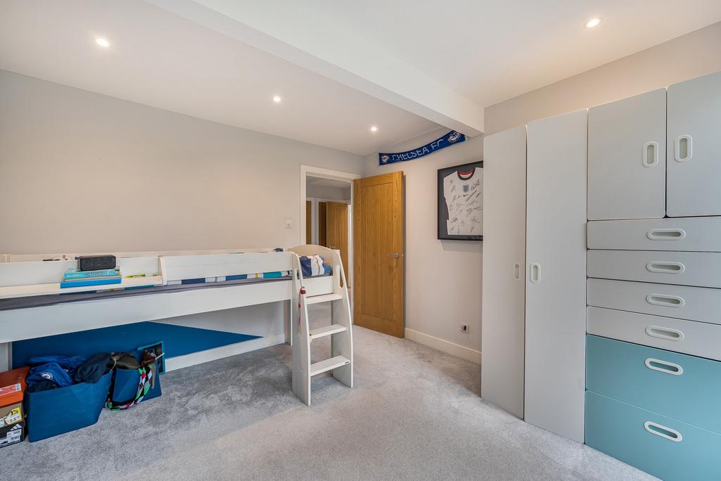 1365825-21-68ef6f...