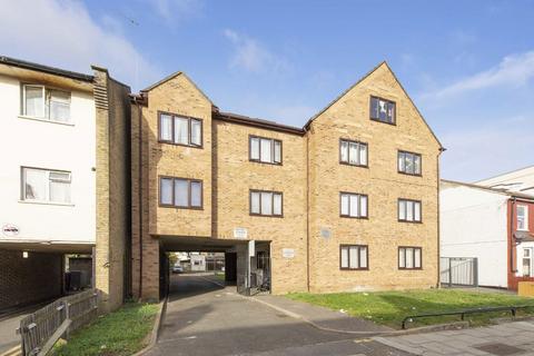 undefined, South Grove, London N15