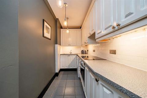 2 bedroom flat for sale, St. Georges Drive, London SW1V