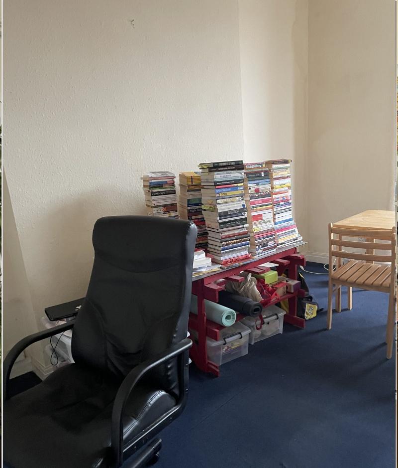 Simple shared workspace with a comfortable offi...