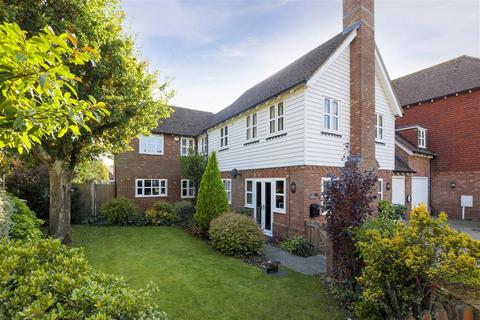 4 bedroom detached house for sale, Alegria, 6 Baldwins Place, Harrietsham
