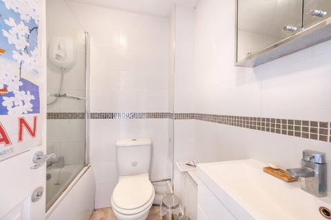 1 bedroom flat for sale, Orsett Terrace, Royal Oak, London, W2