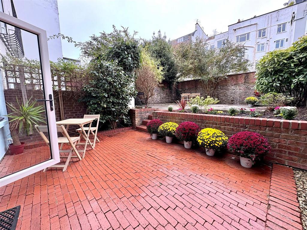 Garden1.jpg