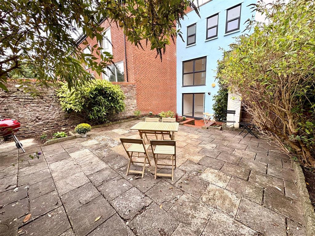 Garden2.jpg