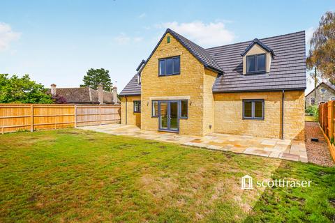 3 bedroom detached house to rent, Brize Norton Road, Minster Lovell, Witney, OX29