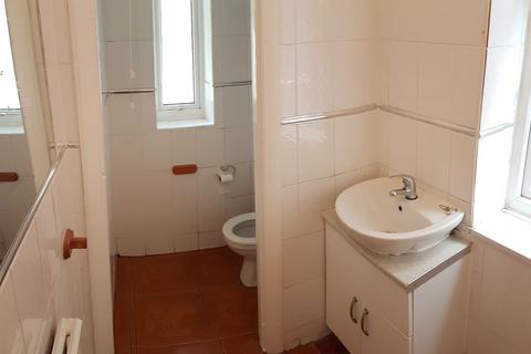 9 bedroom terraced house to rent, Wellington Road, Fallowfield, Manchester