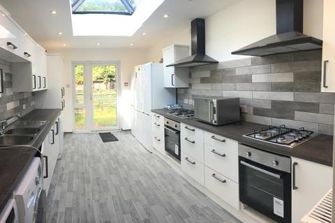 9 bedroom semi-detached house to rent, Wellington Road, Fallowfield, Manchester