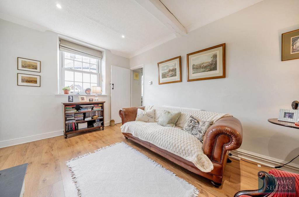 Sitring Room