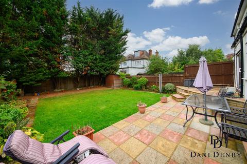 4 bedroom detached house for sale, Hazel Gardens, Edgware HA8