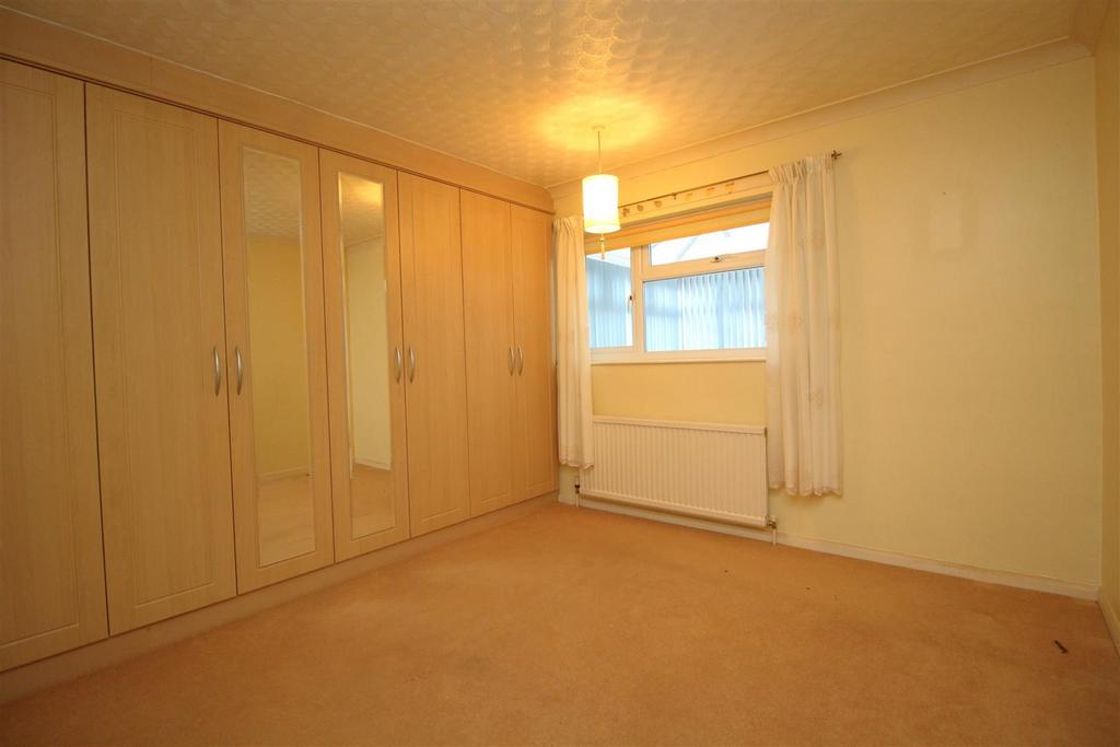 Bedroom 2 .JPG