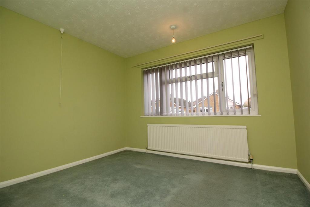 Bedroom 1 .JPG