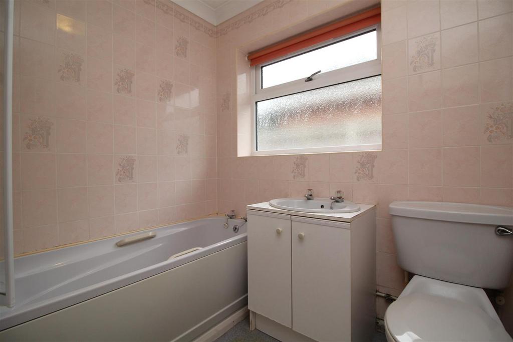 Bathroom.JPG