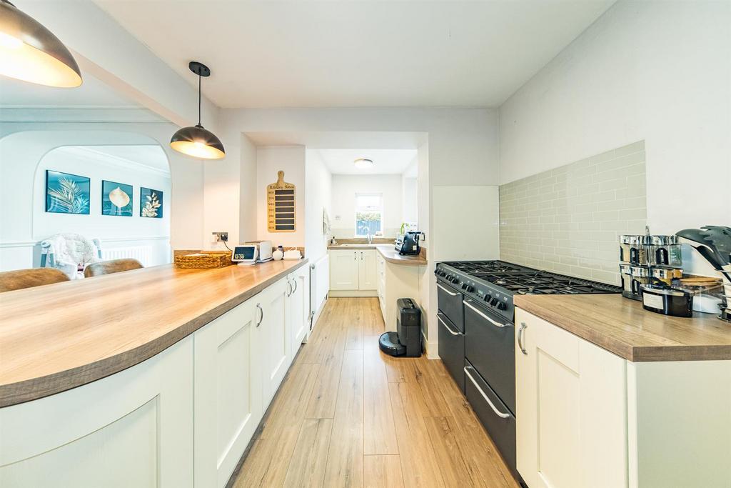 2-Cartmel-Drive-16.jpg