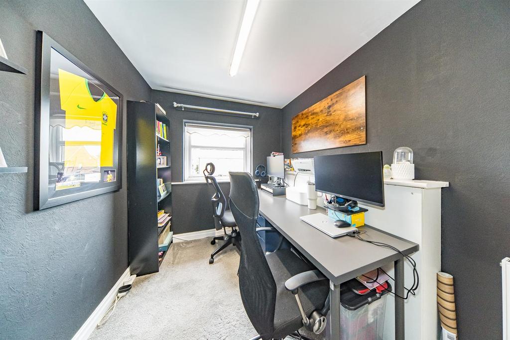 2-Cartmel-Drive-42.jpg