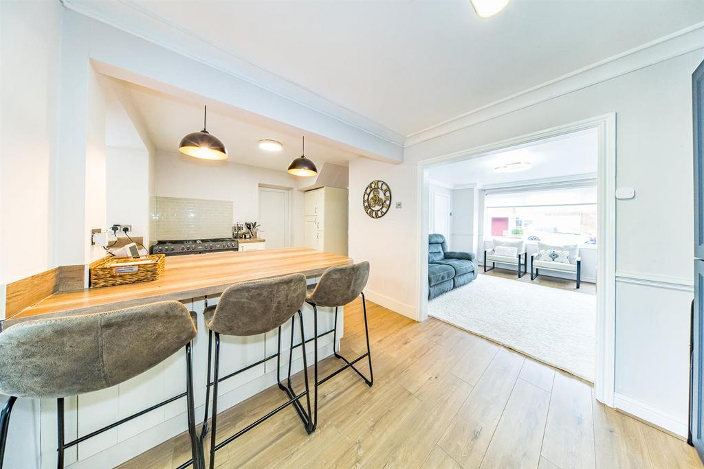 2-Cartmel-Drive-13.jpg