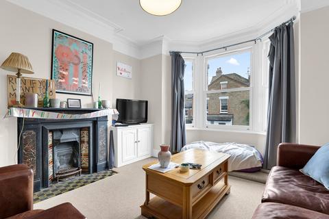 2 bedroom flat for sale, Barmouth Road, London