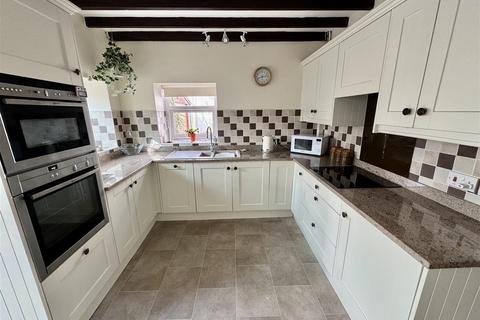undefined, Maesquarre Road, Ammanford