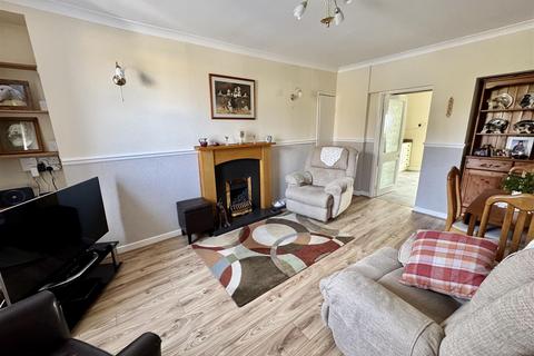 3 bedroom detached house for sale, Maesquarre Road, Ammanford