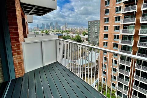 1 bedroom apartment to rent, Makers Yard, London E3