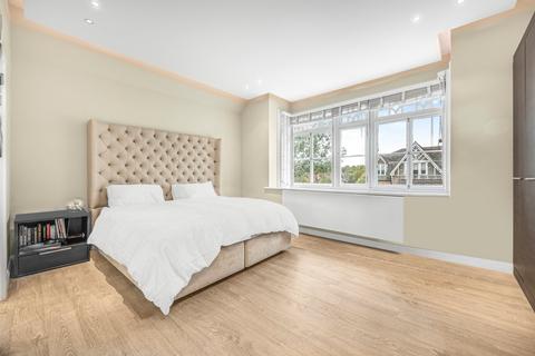 3 bedroom flat for sale, Arkwright Road, Hampstead, London