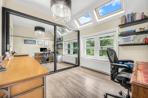 3 bedroom flat for sale, Arkwright Road, Hampstead, London