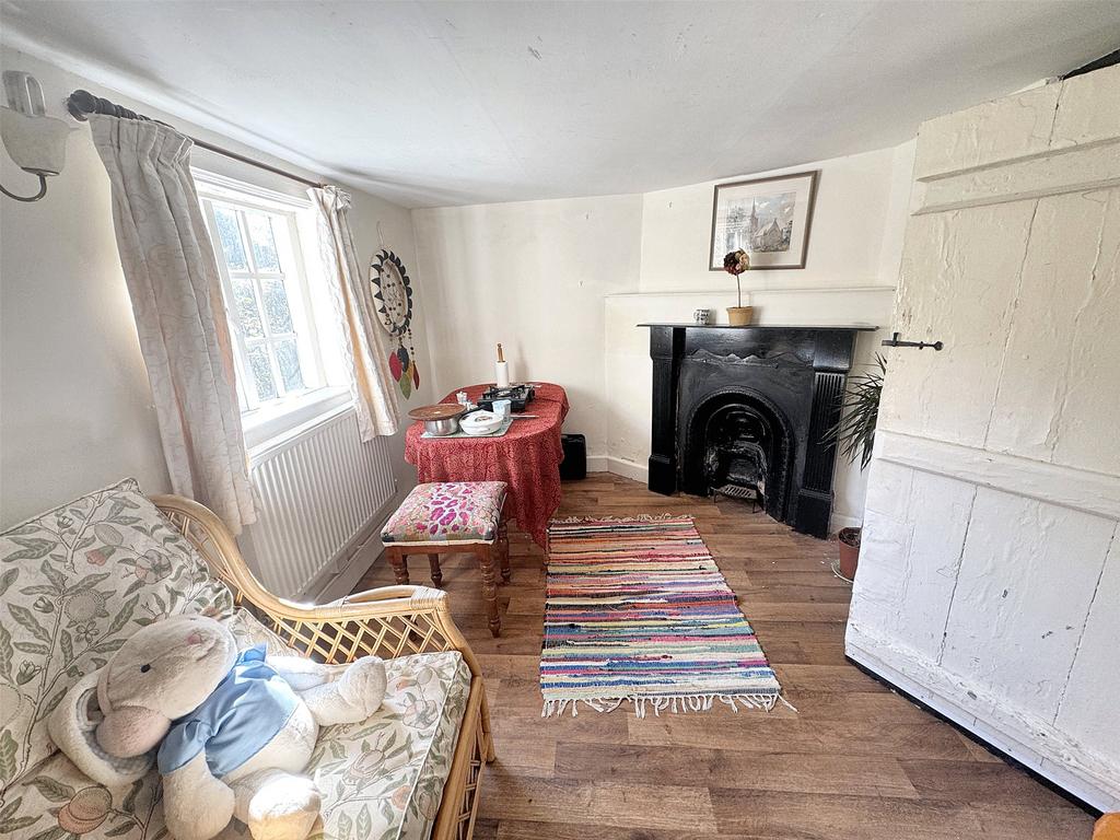 5 - Dining Room