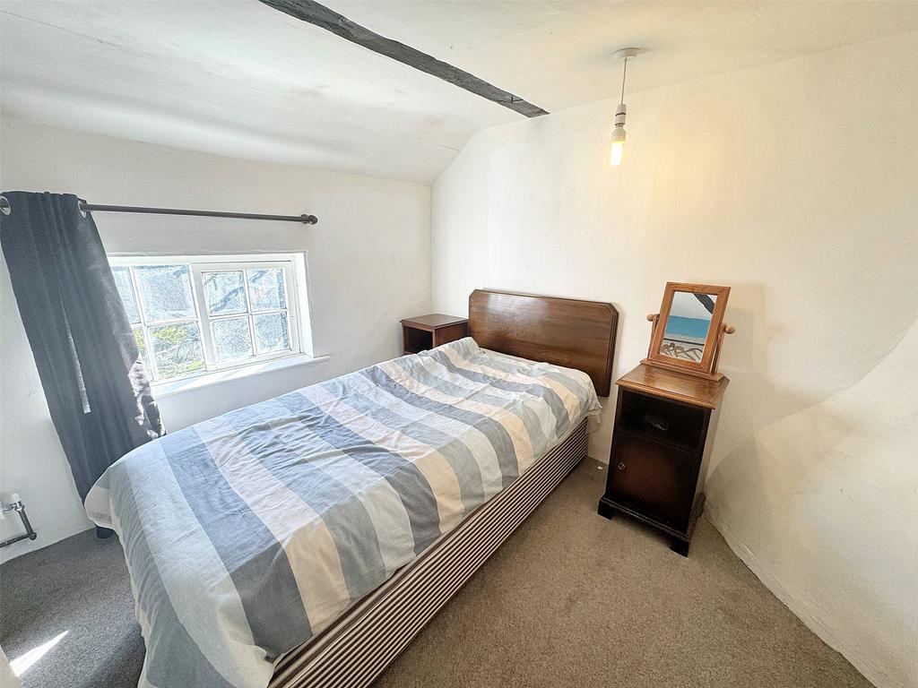 5 - Bed