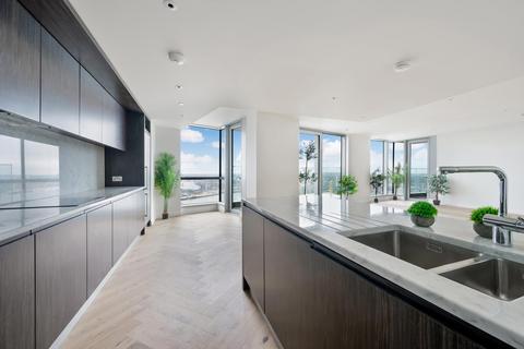 undefined, Charrington Tower, New Providence Wharf, London E14