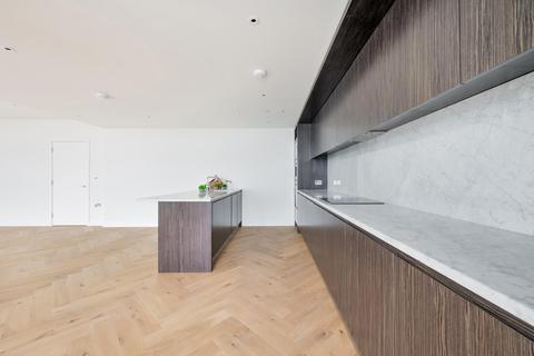 undefined, Charrington Tower, New Providence Wharf, London E14