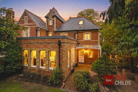 5 bedroom semi-detached house for sale, Elm Road, Reading, RG6