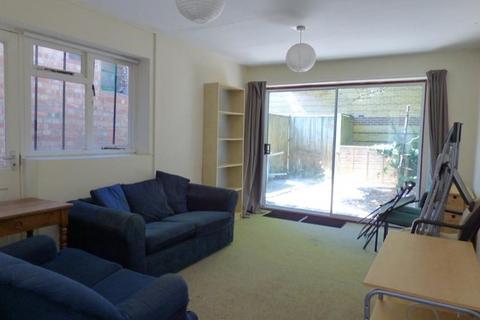 5 bedroom house to rent, Tyndale Road