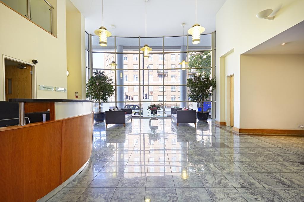Foyer 5