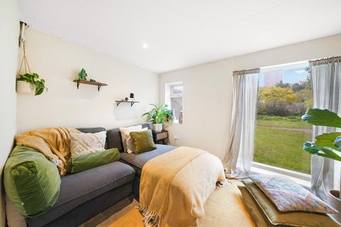 2 bedroom maisonette for sale, Kidderminster Road, Croydon, CR0