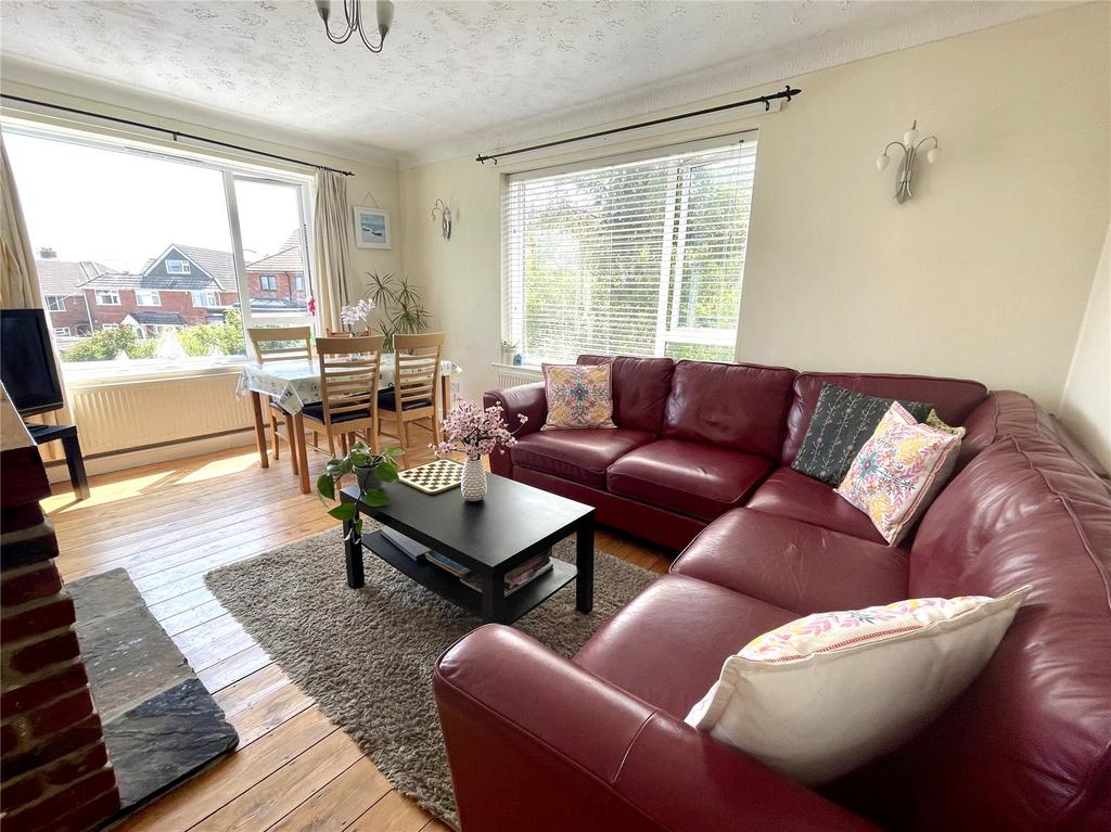 Living/Dining Room