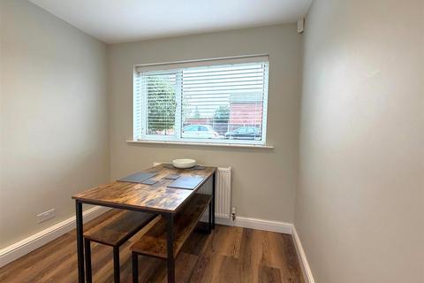 73 Central Drive, Westhoughton, Bolton, BL5 3DU