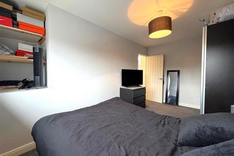 73 Central Drive, Westhoughton, Bolton, BL5 3DU