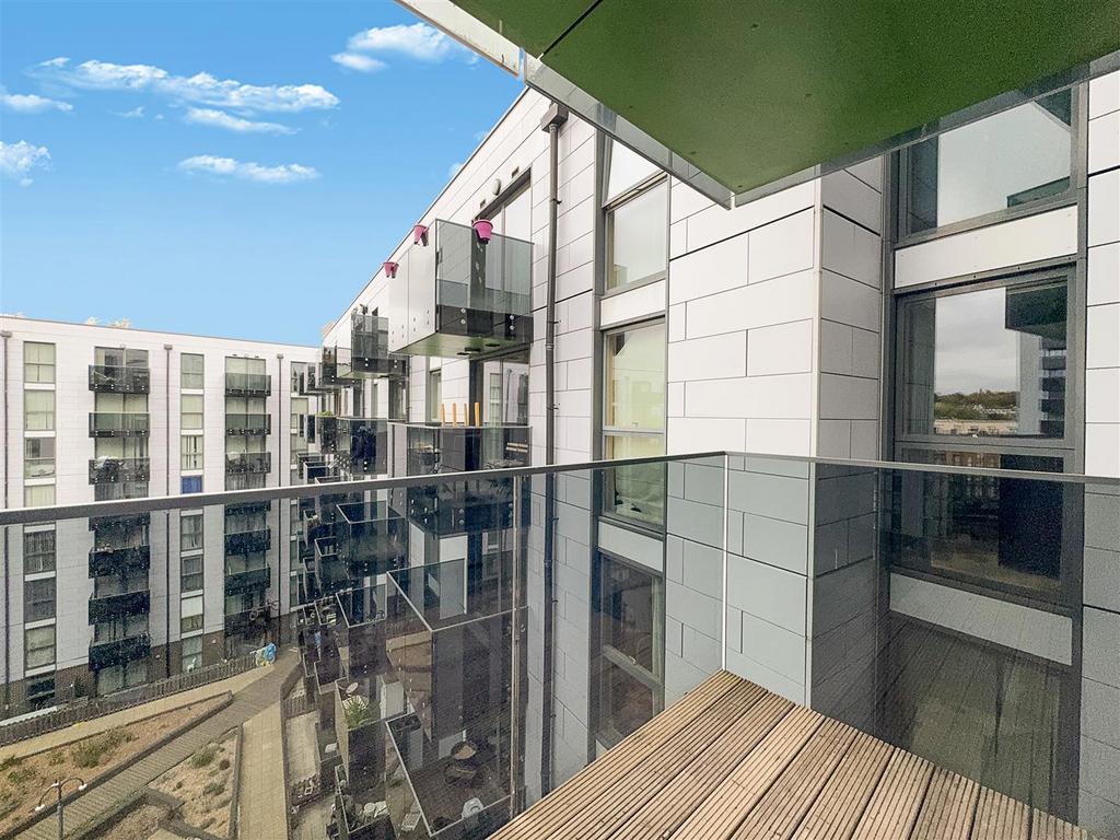 Flat 39, Orwell Court - l4 Xj ZMPOUBfhfo LNmmcw.jpg