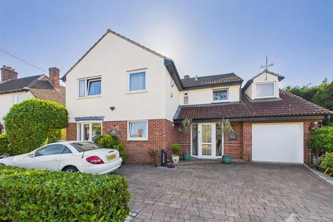 5 bedroom detached house for sale, Park Avenue, Harlow CM17