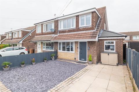 4 bedroom semi-detached house for sale, Hunters Road, Leyland