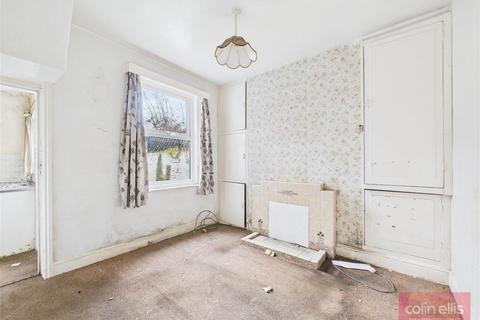 2 bedroom terraced house for sale, Stepney Avenue, Scarborough