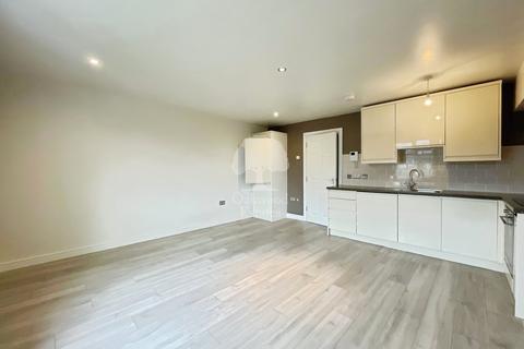1 bedroom flat to rent, Hencroft Street South, Slough SL1