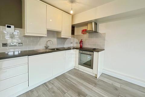 1 bedroom flat to rent, Hencroft Street South, Slough SL1