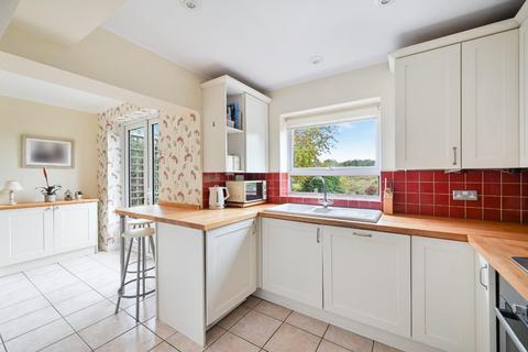 4 bedroom house for sale, The Readens, Banstead
