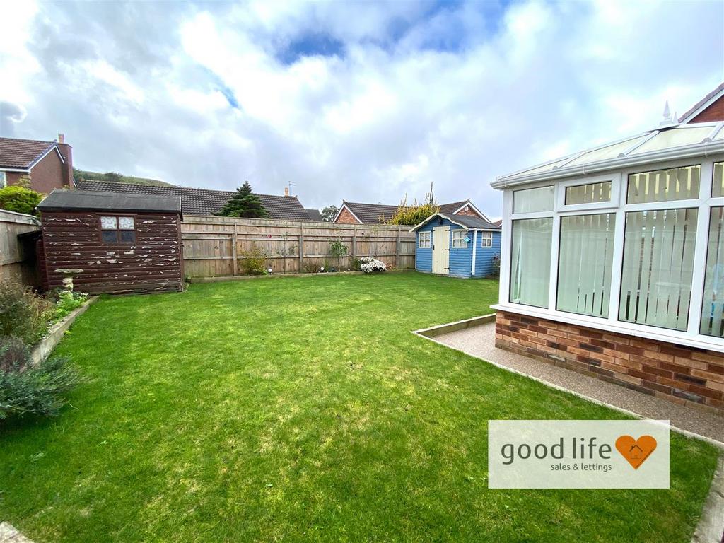 20251013 101329244 i OS39heathfield.jpg