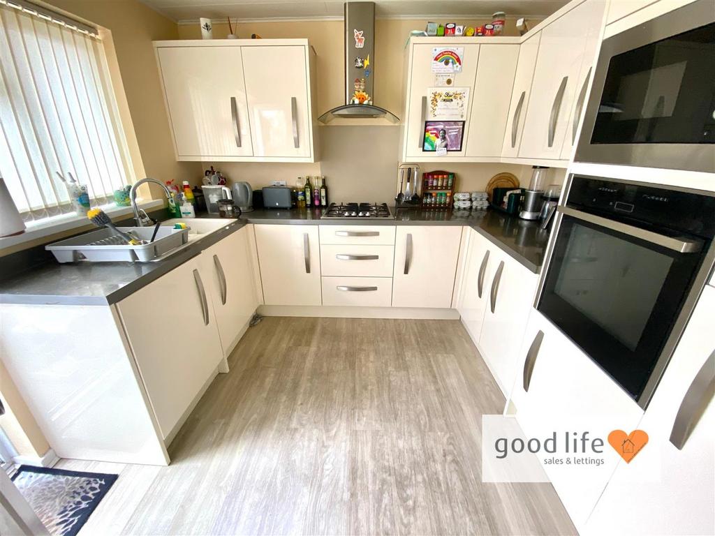 20251013 100933171 i OS39heathfield.jpg